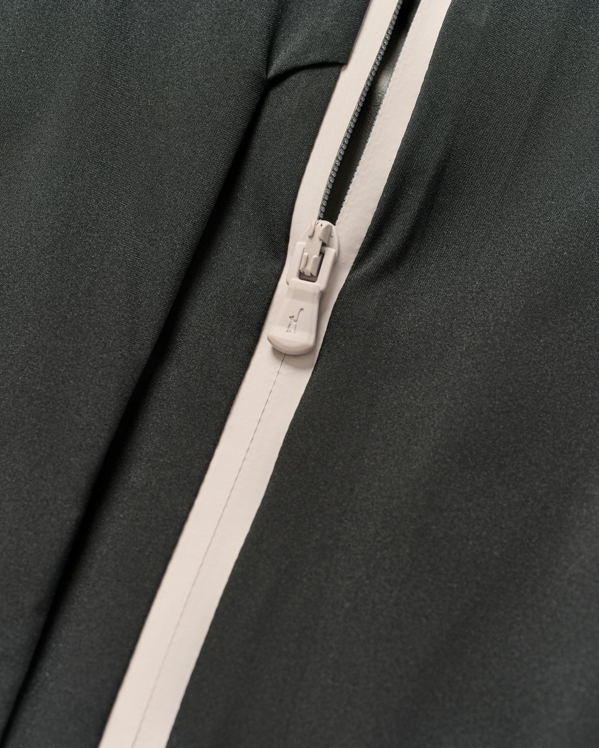 Stealth Stowable Short Sleeve Rain Jacket - Image 8